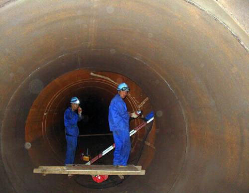 管道內(nèi)壁防腐聚脲噴涂(圖1) 管道內(nèi)壁防腐聚脲噴涂案例